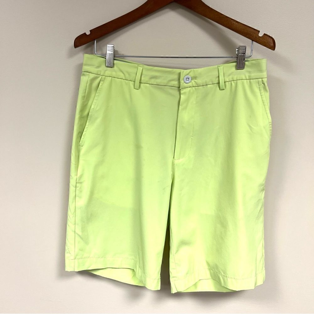 Greg Norman lightweight “ attack life” golf shorts Sz 32